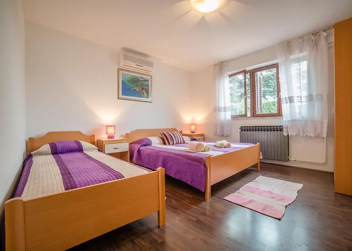 Apartamento Ivanka 378