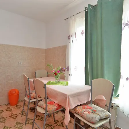 Ivanka 378 Apartment *