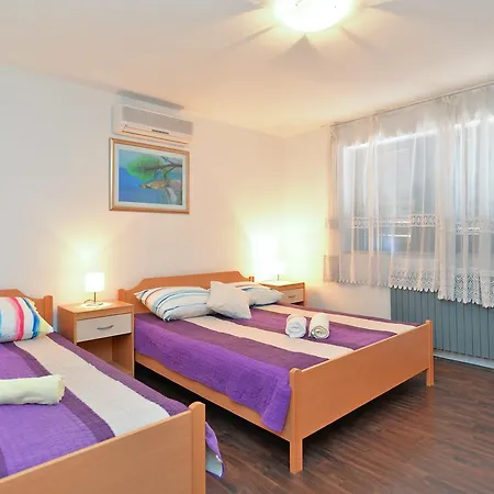 Ivanka 378 * Rovinj