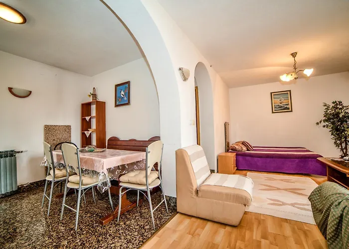 Ivanka 378 아파트 *