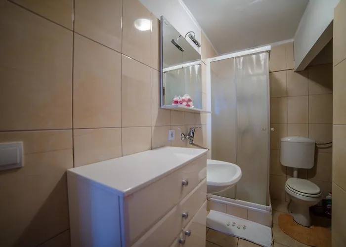 Ivanka 378 아파트 로비니