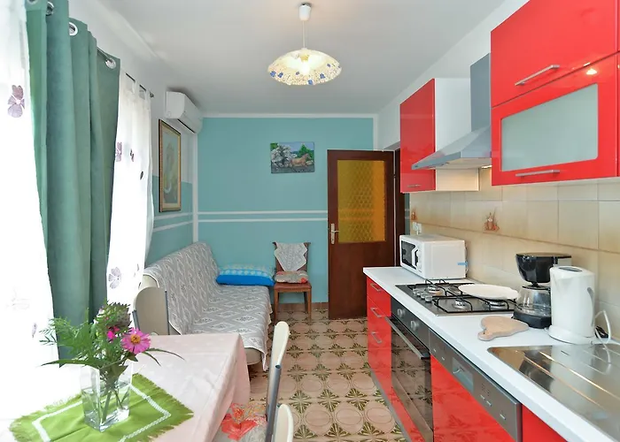 Ivanka 378 아파트 로비니