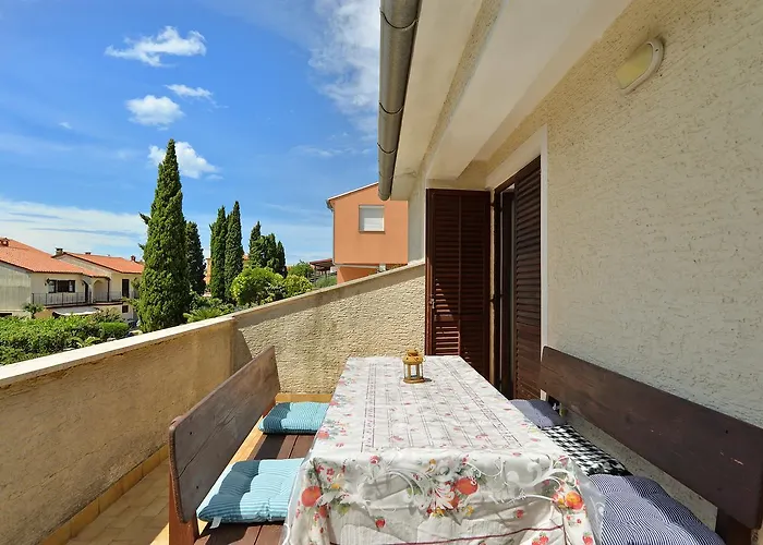 아파트 Ivanka 378 *